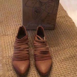 NIB Free People shoes size 9